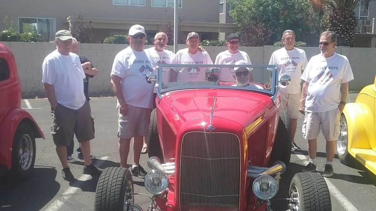 Rusty Nuts Monthly Cruise In