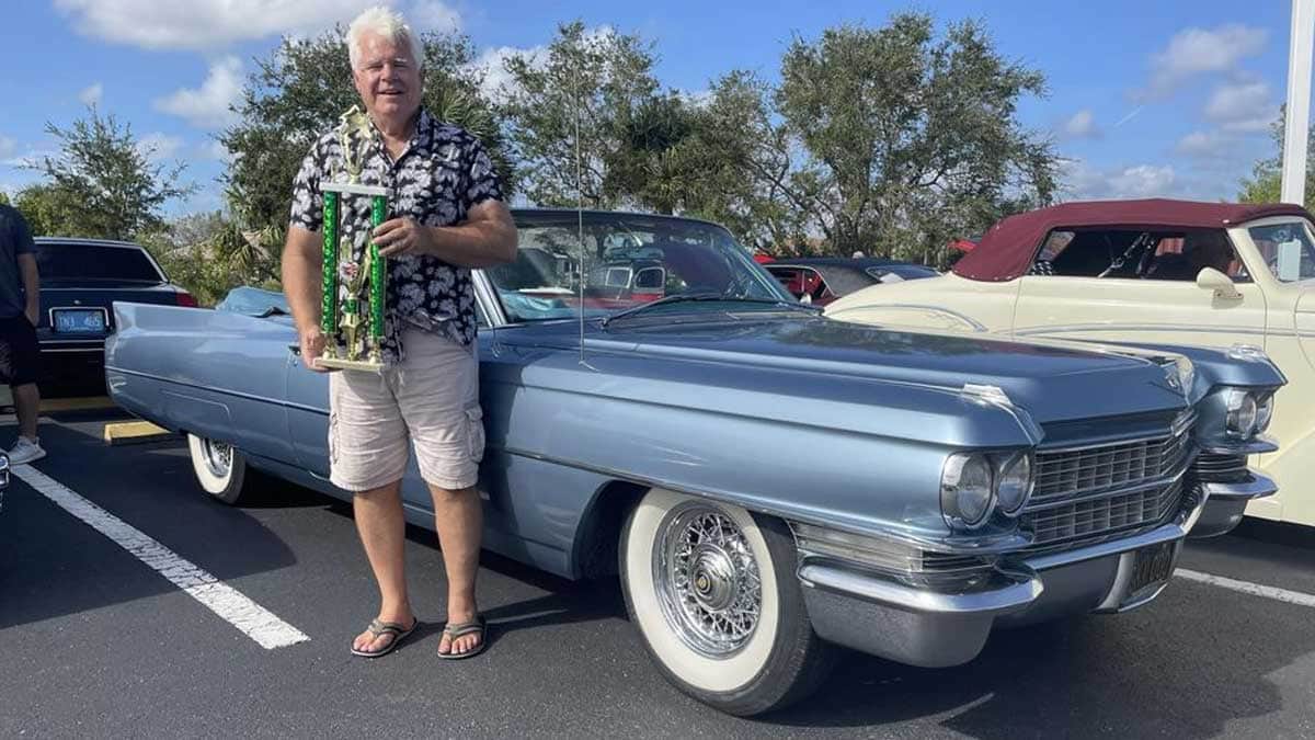 Perkins Restaurant & Bakery Car Show