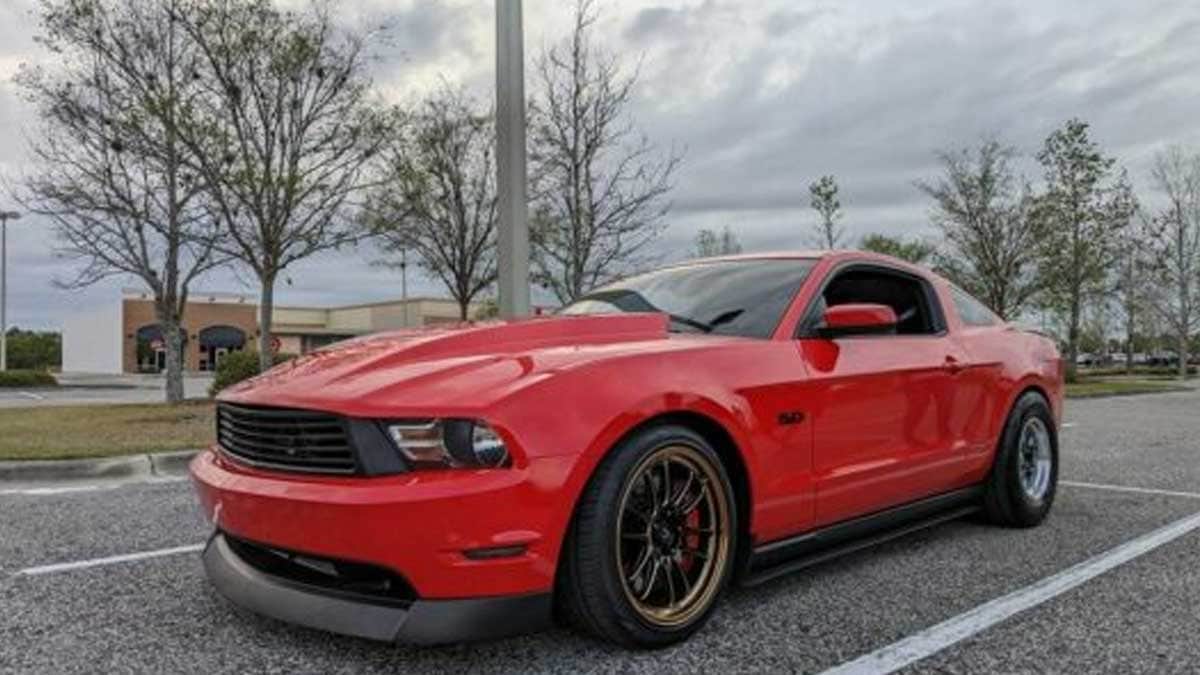 Sinister Saturdays Cruise Night