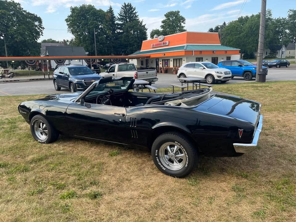 Yale Classic Car Club Weekly Cruise Night
