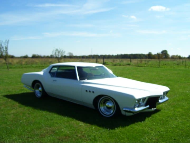 Maple Leaf Car Show, Cruise Night and Swap Meet