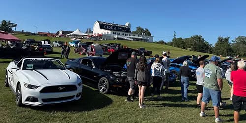Uncle John’s Cider Mill Cruise in Car Show