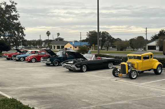 Lady Lake Cruise In