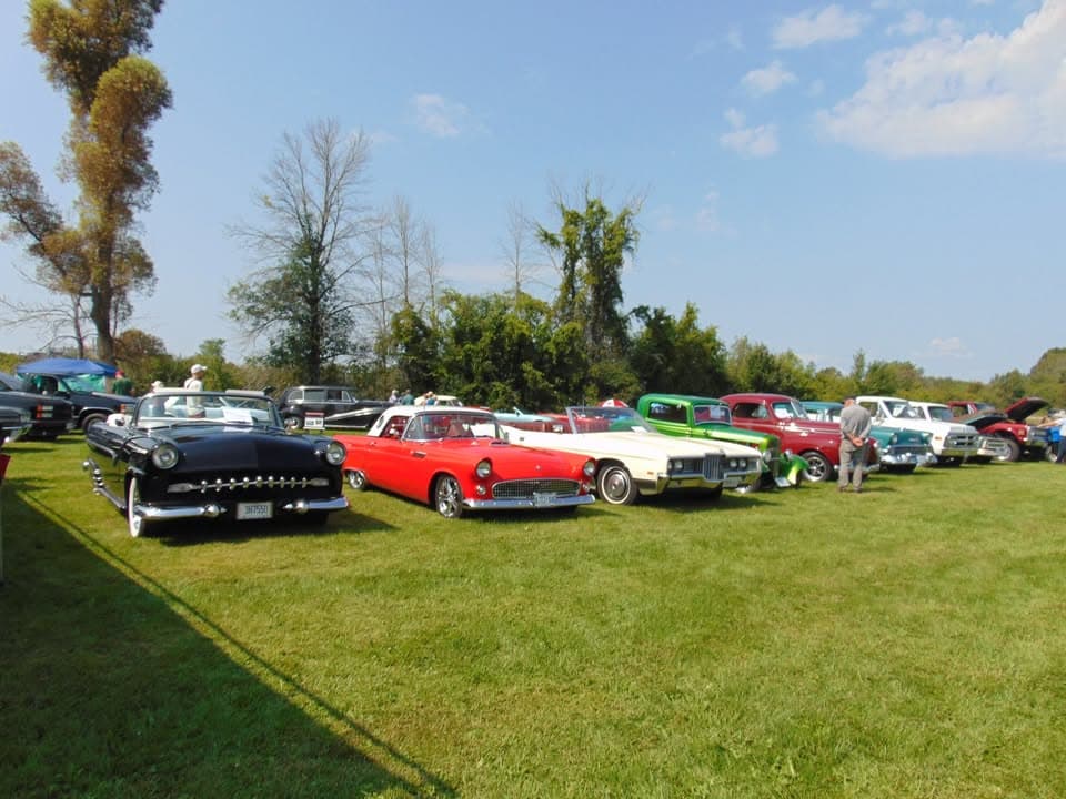 Perth Civitan Classic Cruisers Car Club Cruise-In Monday Night