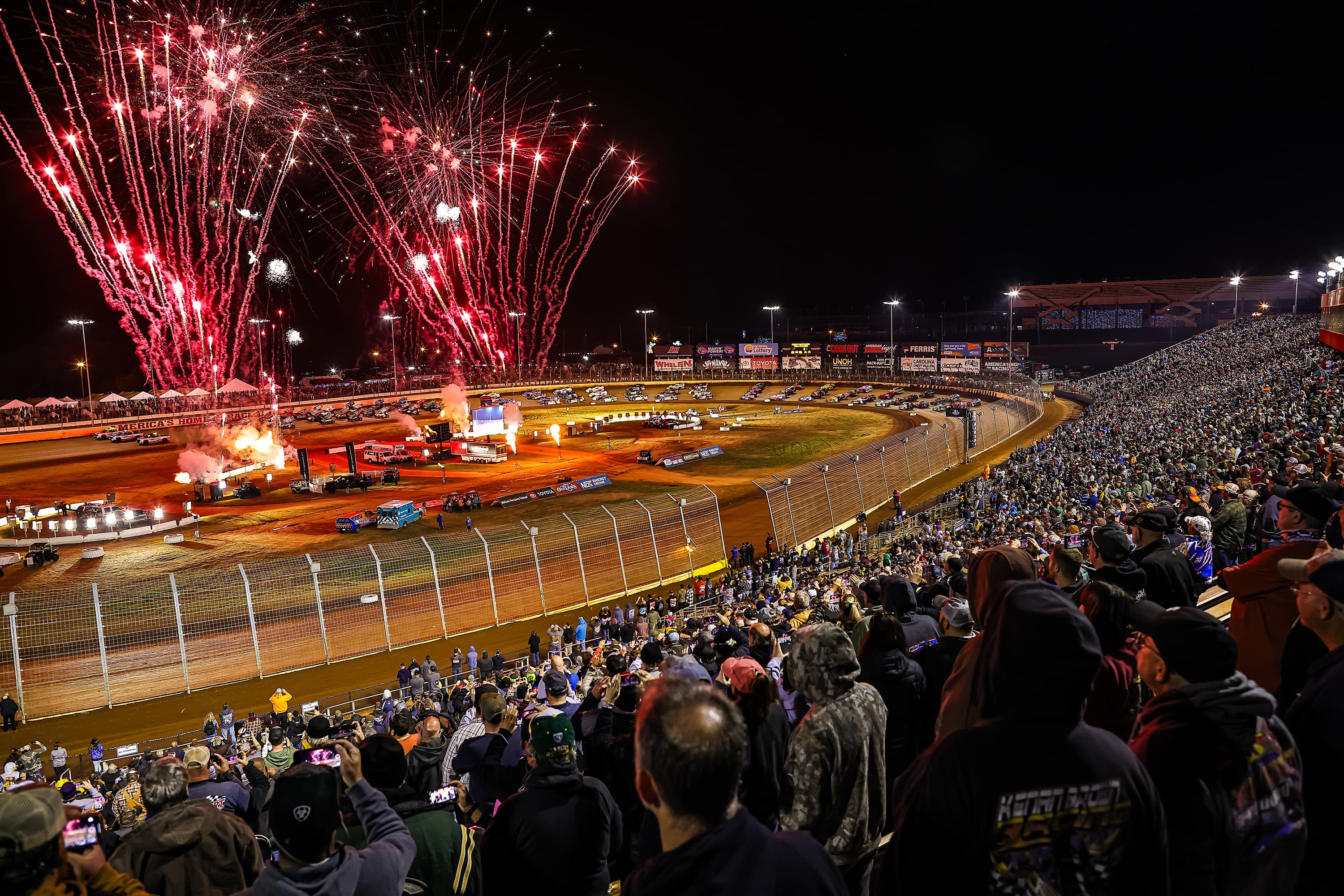 WORLD OF OUTLAWS WORLD FINALS