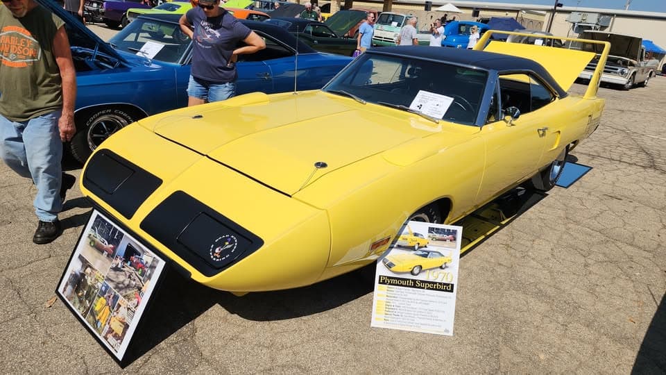 Mopar’s on the Mississippi car show & swap